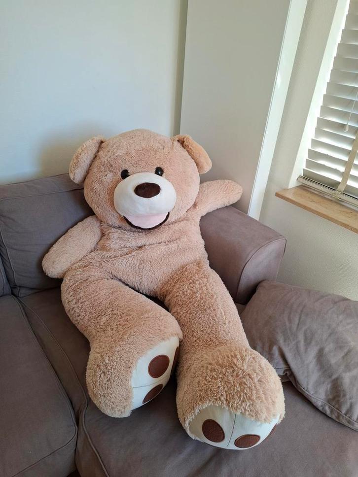 Grote knuffelbeer - 1.5 meter!, Kinderen en Baby's, Speelgoed | Knuffels en Pluche, Zo goed als nieuw, Beer, Ophalen
