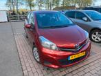 Toyota Yaris 1.3  VVT-i 16v Aspiration 5DR Camera  2013 Rood, Auto's, Toyota, Origineel Nederlands, Te koop, 5 stoelen, Benzine