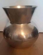Grote zilverkleurige aluminium vaas, Ophalen, Overige materialen, Overige kleuren, Zo goed als nieuw