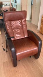 Sta op relax stoel leer elektrisch bruin, Huis en Inrichting, Gebruikt, Leer, 75 tot 100 cm, 50 tot 75 cm