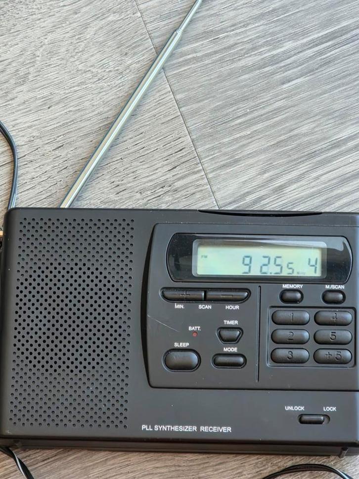 Wereldontvanger - Radio voor de Globetrotter!, Audio, Tv en Foto, Radio's, Zo goed als nieuw, Wereldontvanger, Ophalen of Verzenden