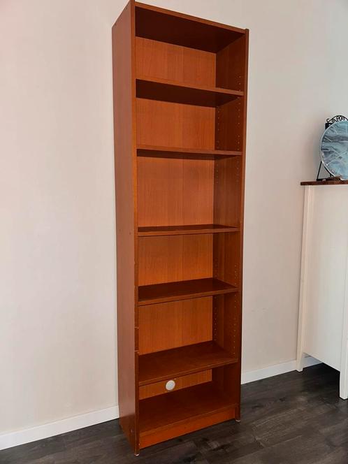 IKEA BILLY Bruin 28x60x202, Huis en Inrichting, Kasten | Boekenkasten, Gebruikt, 50 tot 100 cm, 200 cm of meer, 25 tot 50 cm, Met plank(en)