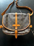 Louis Vuitton saddle bag saumur 30 crossbody, Sieraden, Tassen en Uiterlijk, Tassen | Damestassen, Gebruikt, Ophalen of Verzenden