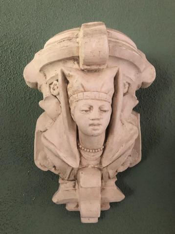 Gipsen wandornament beschikbaar voor biedingen