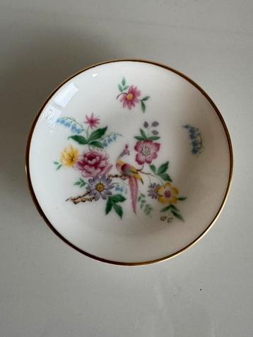 Royal Doulton miniatuur wandbord bloemen en vogel beschikbaar voor biedingen