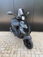 Piaggio zip 2023 brom 45km/h| SP glans zwart| full options, Fietsen en Brommers, Scooters | Piaggio, Ophalen, Maximaal 45 km/u