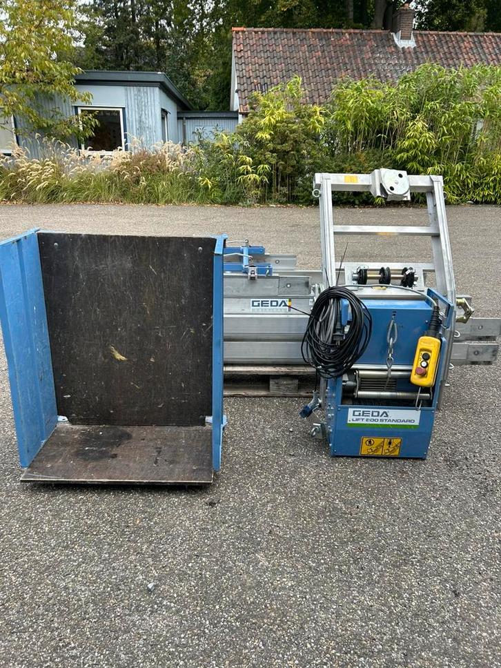 GEDA Standaard pannenlift ladderlift bouwlift lift 11mtr, Doe-het-zelf en Verbouw, Overige Doe-het-zelf en Verbouw, Zo goed als nieuw