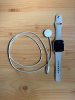 Apple Watch Series 8 Zilver GPS, Sieraden, Tassen en Uiterlijk, Smartwatches, Afstand, IOS, Ophalen of Verzenden, Zo goed als nieuw