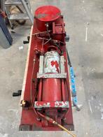 Hydrauliek van een poetsbrug, Ophalen, Gebruikt, Hydraulisch, Garagekrik