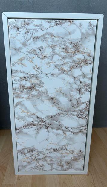 Marmeren kast 70cm beschikbaar voor biedingen