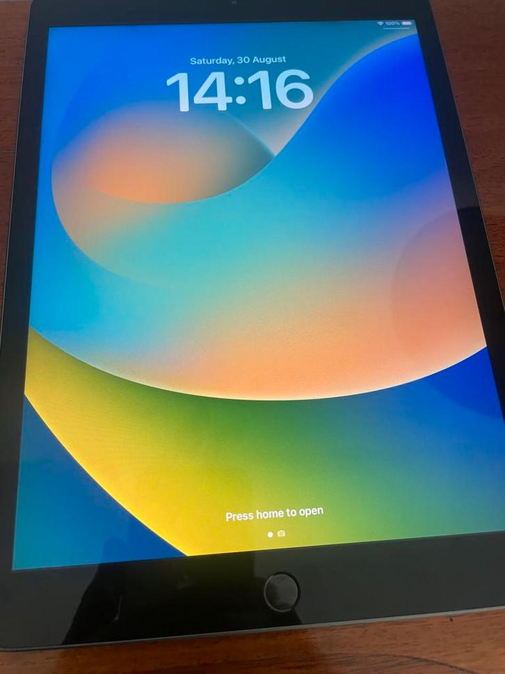 Apple iPad 7de Gen 32GB - Zwart, Computers en Software, Apple iPads, Gebruikt, Apple iPad, Wi-Fi, 10 inch, 32 GB, Zwart, Ophalen of Verzenden