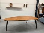Leolux Bondi Eetkamertafel noten hout Design tafel 230