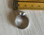 Zilveren ring met steen, 18 tot 19, Ophalen of Verzenden, Zo goed als nieuw, Dame