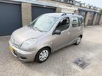 Toyota Yaris Verso 1.3-16V VVT-i Sol Automaat Airco/Trekhaak, Auto's, Toyota, 1299 cc, 980 kg, 4 cilinders, 400 kg