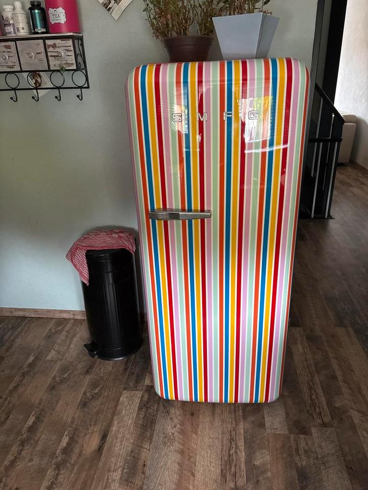 Smeg Koelkast - Beschadigd, Witgoed en Apparatuur, Koelkasten en IJskasten, Gebruikt, Ophalen