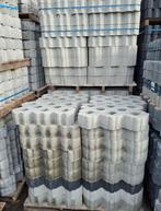 Vlakke beton grastegels - 40m² - €15 per m², Tuin en Terras, Grind, Keien en Split, Ophalen of Verzenden, Zo goed als nieuw