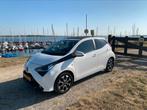 Toyota Aygo 1.0 Vvt-i 72pk 5D 2019 Wit, Auto's, Toyota, Voorwielaandrijving, 4 stoelen, Wit, Origineel Nederlands