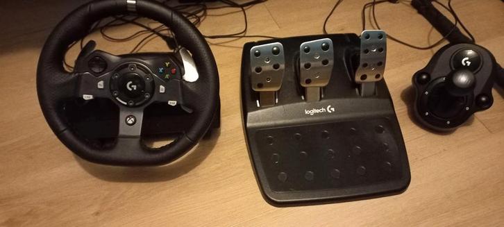 Logitech g920 racestuur, met pedalen een shifter, xbox en pc, Computers en Software, Joysticks, Zo goed als nieuw, Ophalen
