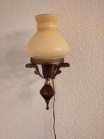 Vintage Wandlamp met Glazen Kap, Huis en Inrichting, Lampen | Wandlampen, Ophalen, Gebruikt, Glas, Vintage
