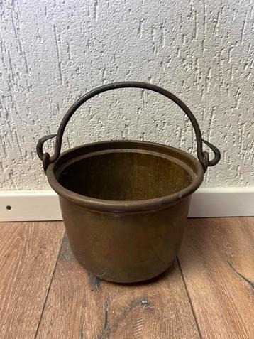 Antieke Koperen Kookpot / Bloempot beschikbaar voor biedingen