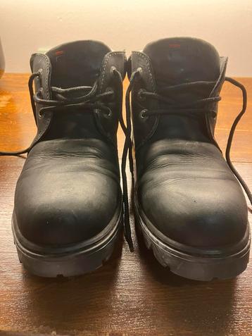 SPLINTERNIEUWE SCHOENEN V/H originele merk FILA MAAT 45! beschikbaar voor biedingen