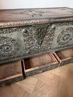 Antieke bruidskist met lades, Ophalen