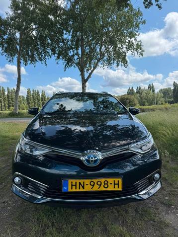 Toyota Auris 1.8 Hybrid Touring Sports CVT 2015 Grijs beschikbaar voor biedingen