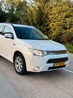 Mitsubishi Outlander 2.0 Dohc Mivec Phev 203pk 4WD CVT 5P, Auto's, Mitsubishi, 1998 cc, 4 cilinders, Wit, Vierwielaandrijving