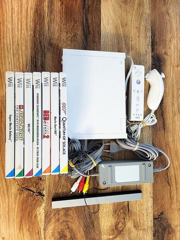 Wii Starter Pack - Console, Controller & Accessoires beschikbaar voor biedingen