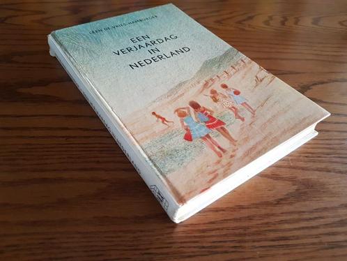EEN VERJAARDAG IN NEDERLAND  - Leen De Vries-Hamburger, Boeken, Kinderboeken | Jeugd | 13 jaar en ouder, Gelezen, Fictie, Ophalen of Verzenden