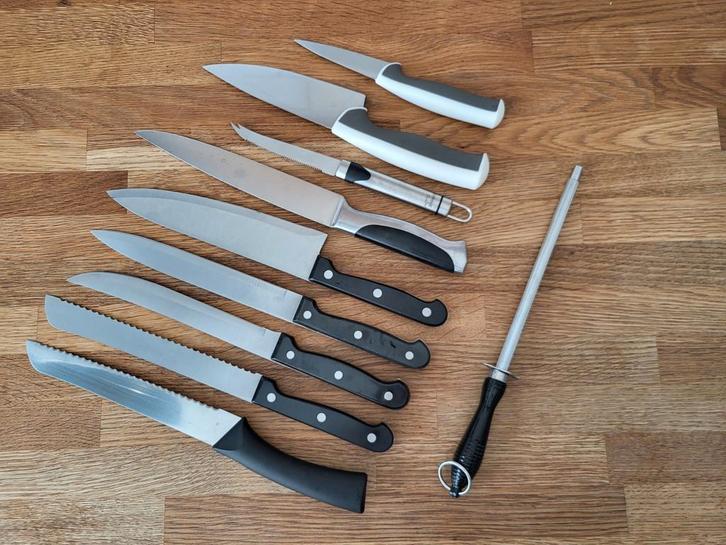9 verschillende soorten keukenmessen inclusief aanzetstaal, Huis en Inrichting, Keuken | Bestek, Zo goed als nieuw, Los bestek