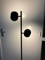 Zwarte staande lamp, modern, minimalistisch, scandinavisch, Huis en Inrichting, Lampen | Vloerlampen, Ophalen, Zo goed als nieuw