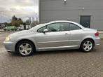 Peugeot 307 CC 2.0-16V Cabrio, Kleine beurt , Stoelverwarmin, Auto's, Peugeot, Voorwielaandrijving, Zwart, 4 cilinders, Cabriolet
