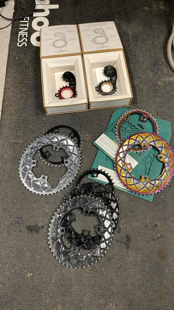 Absolute black oval voorbladen en ospw derailleur kooi, Fietsen en Brommers, Fietsonderdelen, Zo goed als nieuw, Racefiets, Derailleur of Ketting