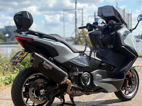Yamaha TMAX Tech MAX Ceramic grey 2025, Motoren, Motoren | Yamaha, Particulier, Scooter, meer dan 35 kW, 4 cilinders, Ophalen
