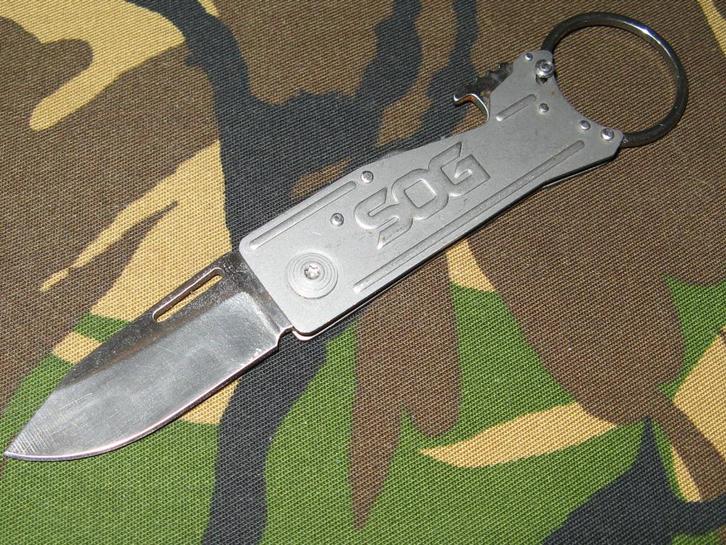 Zakmes SOG Keytron - Backpack Camping Outdoor EDC Mes, Verzamelen, Militaria | Algemeen, Overige soorten, Mes of Dolk, Overige gebieden