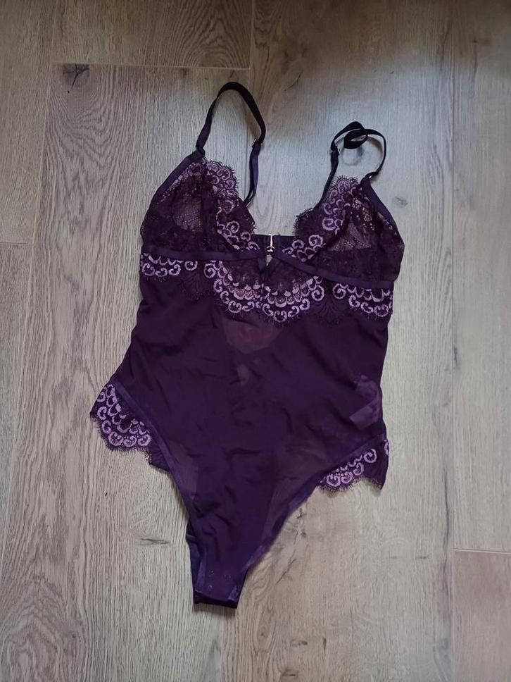 Body met mesh en kant maat S, Kleding | Dames, Ondergoed en Lingerie, Body of Korset, Ophalen of Verzenden