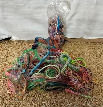 Grote Partij Loom Bandjes - Veel Kleuren! beschikbaar voor biedingen