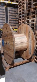 Haspel tuintafel, Ophalen, Gebruikt, Rond, Hout