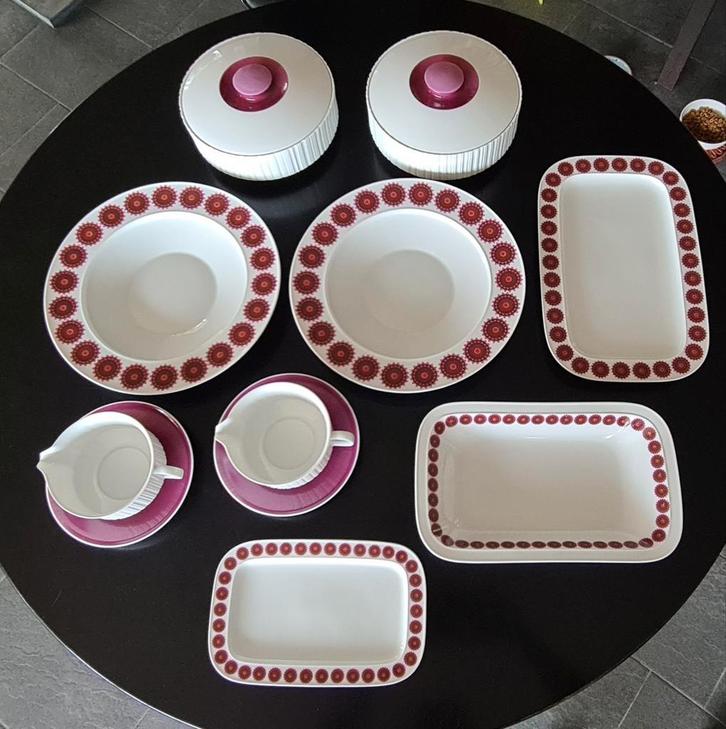 Rosenthal Secunda Purper servies, Huis en Inrichting, Keuken | Servies, Gebruikt, Overige stijlen, Porselein, Ophalen