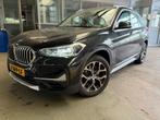 BMW X1 SDrive18i High Executive | Navi | ECC | LMV | LED | O, Auto's, BMW, Lichtsensor, Gebruikt, Euro 6, Leder en Stof