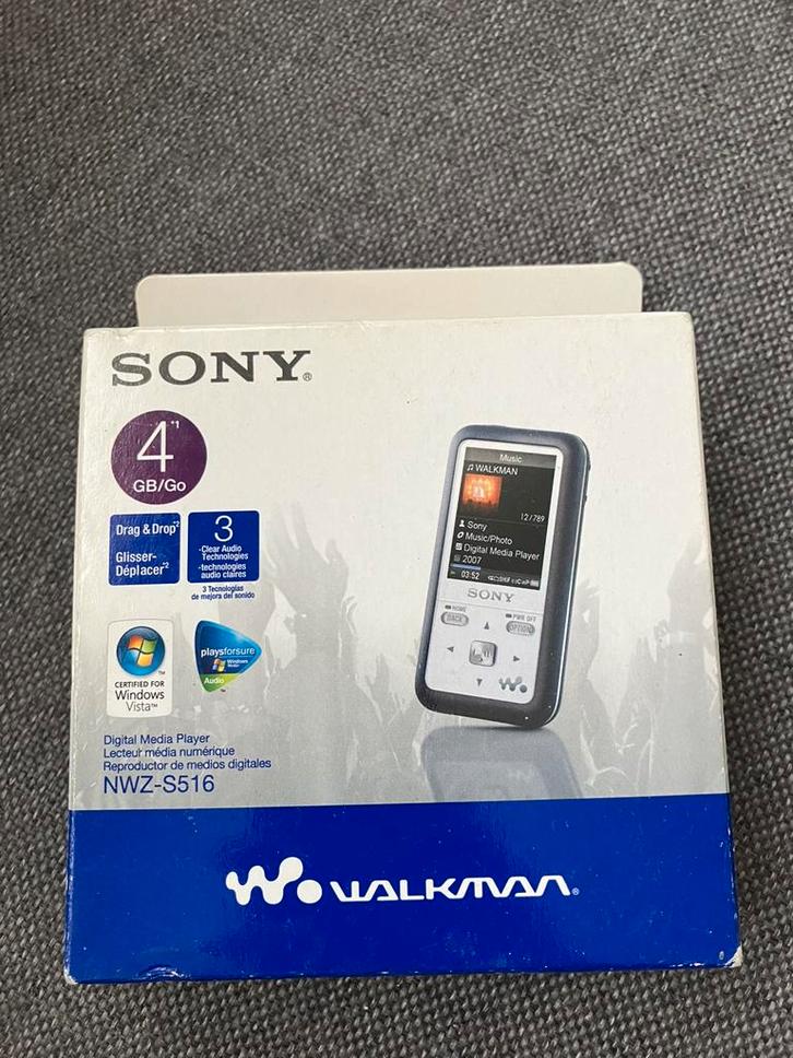 Nieuw in doos: SONY Walkman NWZ-S516 mp3 speler player 4GB, Audio, Tv en Foto, Walkmans, Discmans en Minidiscspelers, Walkman