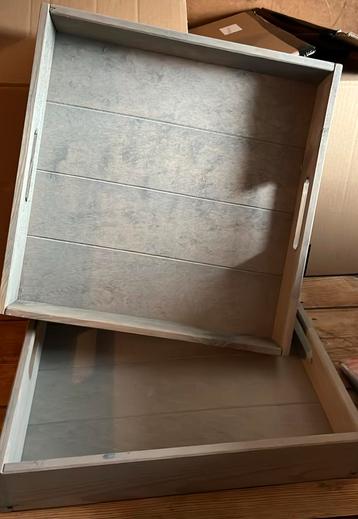 Greywash houten dienbladen vierkant beschikbaar voor biedingen