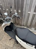 Mooie scooter ( blauw kenteken), Fietsen en Brommers, Ophalen of Verzenden, Gebruikt, Maximaal 25 km/u, Benzine