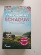 Schaduw Lucinda Riley, Boeken, Ophalen of Verzenden, Zo goed als nieuw, Nederland