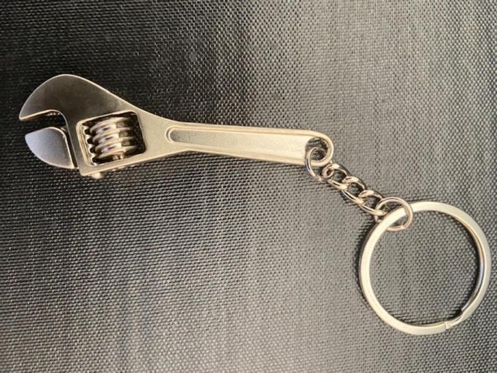 Sleutelhanger, gereedschap van ijzer metaal, zilverkleurig, Verzamelen, Sleutelhangers, Nieuw, Overige typen, Ophalen of Verzenden