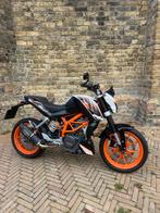 KTM DUKE 390 2014 35 KW A2 sport uitlaat weinig kilometers., Motoren, Particulier, Minimaal motorrijbewijs A2, 1 cilinder, 12 t/m 35 kW