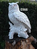 Uil op boomstam., Ophalen, Nieuw, Beton, Dierenbeeld