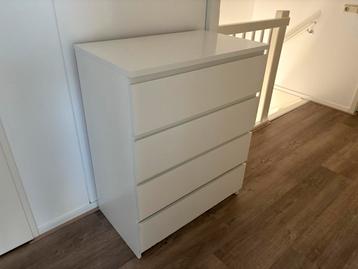 Witte Malm ladekast met 4 lades beschikbaar voor biedingen