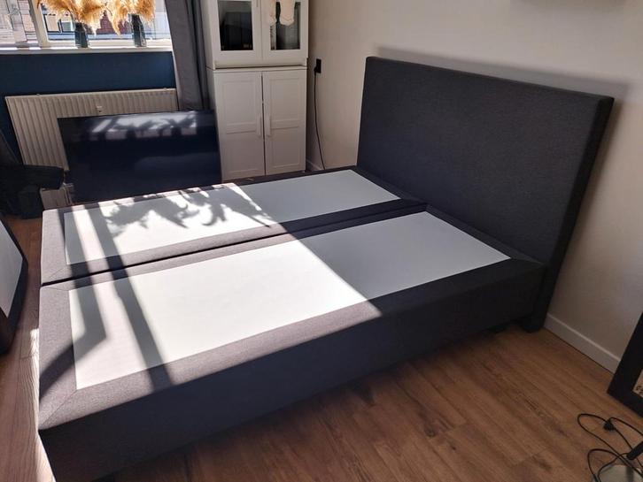 Mooie boxspring, excl. matrassen, 160x200, 4 jaar oud!, Huis en Inrichting, Slaapkamer | Boxsprings, Zo goed als nieuw, 160 cm